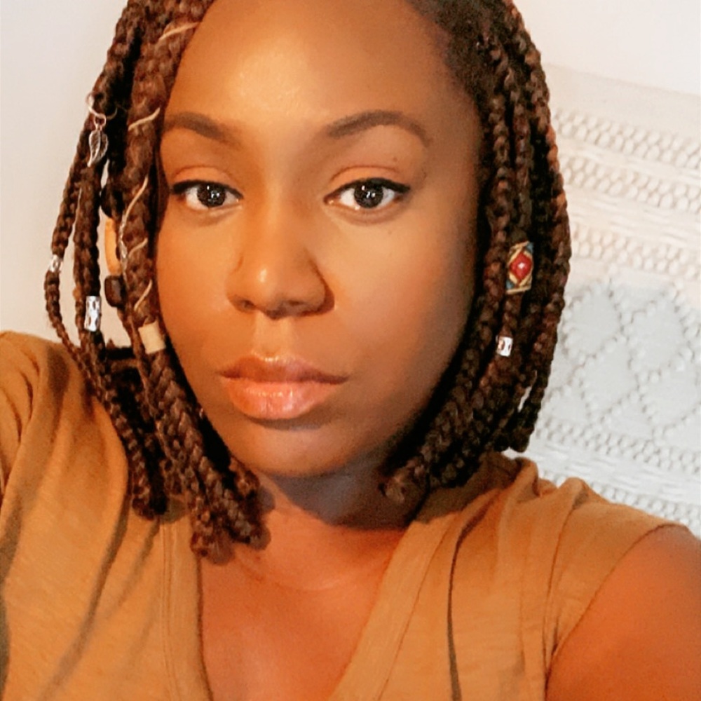 Meet your Posher, Eve